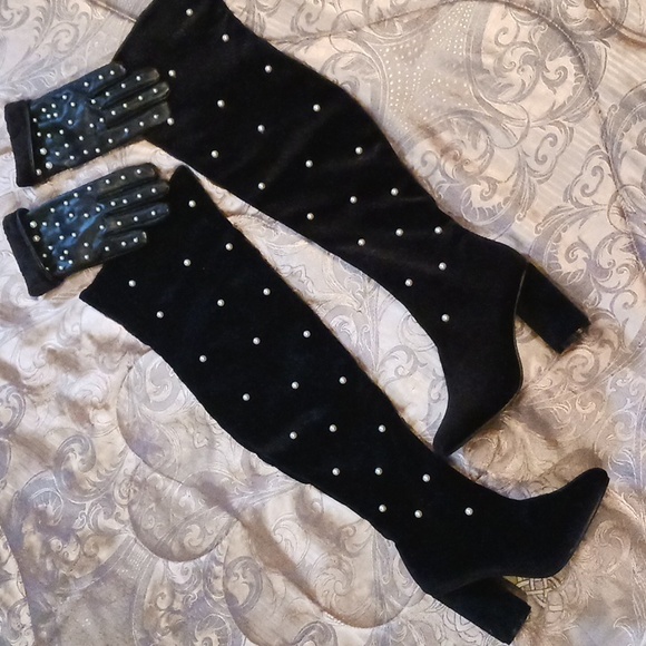 25" Tall Pearl Embellished  Black Velvet Boots With Gloves 6.5 - Picture 1 of 7